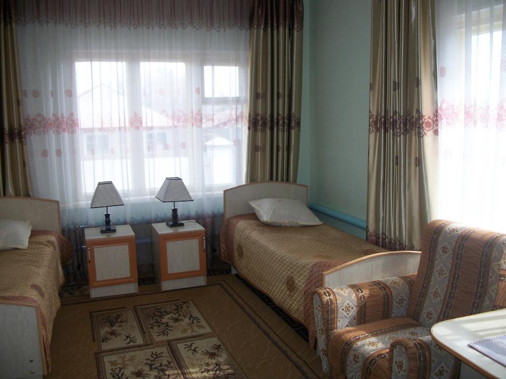 Hotel Enirest Karakoł Pokój zdjęcie
