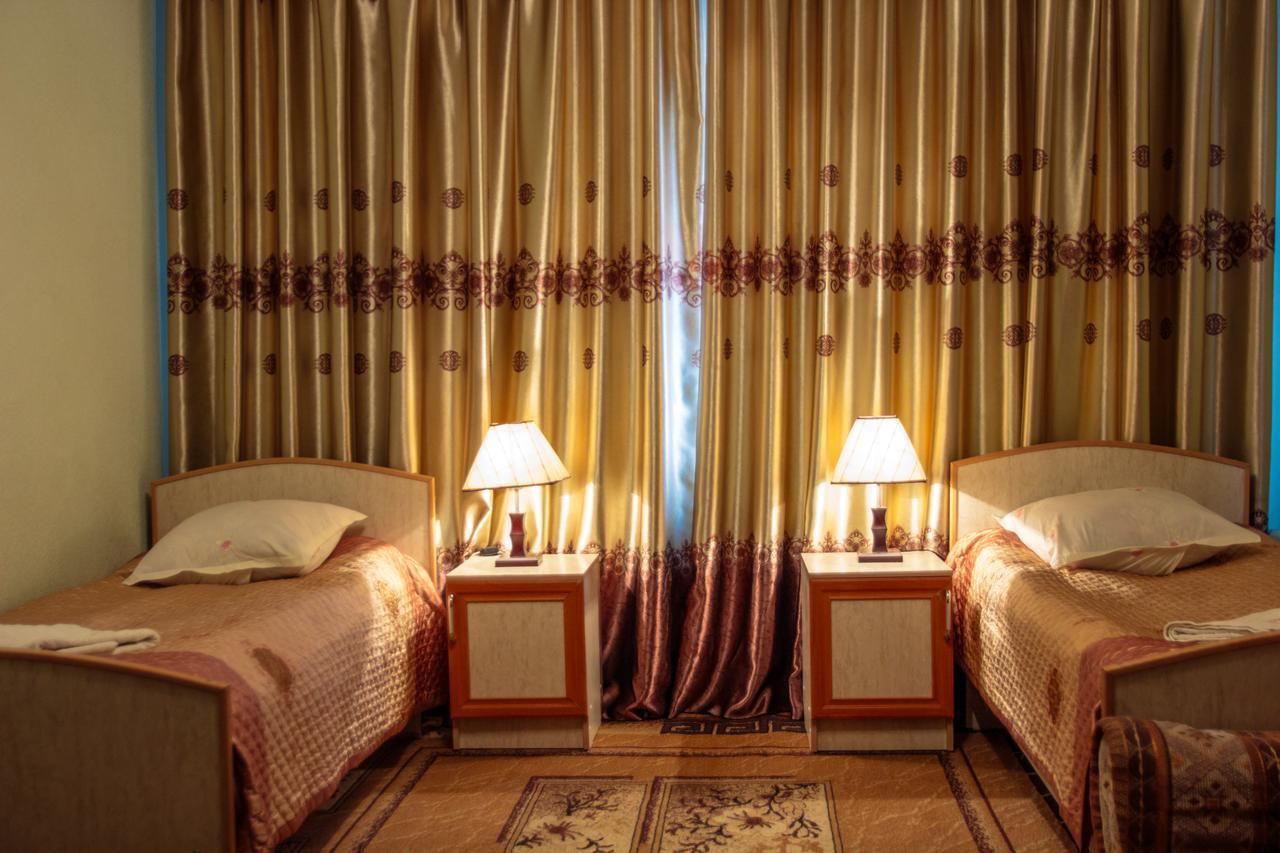 Hotel Enirest Karakoł Zewnętrze zdjęcie